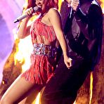 Fourth pic of Rihanna sexy performs at Grammy Awards stage