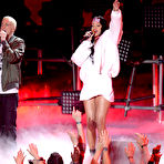 Third pic of Rihanna performs at 2014 MTV Movie Awards