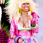 Fourth pic of Nicki Minaj titslip on the stage