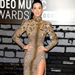 First pic of Katy Perry legs at 2013 MTV Video Music Awards