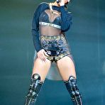 First pic of Rihanna performs live at the first Show of her Australian Tour