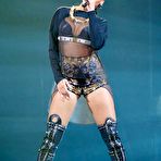 Second pic of Rihanna performs live at the first Show of her Australian Tour