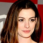 First pic of Anne Hathaway posing at InStyle WB Golden Globes after party