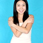 First pic of Skinny Asian girl friend Nicole takes a first try at nude modelling.