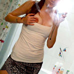 Second pic of Hot amateur babe selfshooting