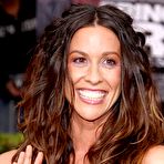 Second pic of :: Largest Nude Celebrities Archive. Alanis Morissette fully naked! ::