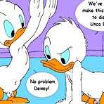 Second pic of Donald Duck fucking friends - Free-Famous-Toons.com