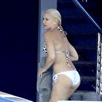 First pic of  Gwen Stefani fully naked at CelebsOnly.com! 