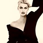First pic of Linda Evangelista
