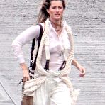 Third pic of  Gisele Bundchen fully naked at TheFreeCelebMovieArchive.com! 