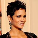 Fourth pic of Halle Berry shows deep cleavage at redcarpet of 67th Annual Golden Globe Awatds