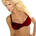 First pic of Victoria Silvstedt