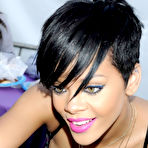 First pic of :: Rihanna fully naked at AdultGoldAccess.com ! :: 
