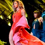 Second pic of Beyonce Knowles shows her legs on the stage