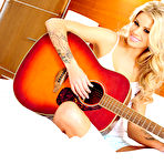 First pic of Jessa Rhodes sexy musician plays with his giant cock in a hotel room