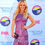 Fourth pic of Hayden Panettiere shows lehs at 2012 Teen Choice Awards