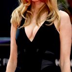 First pic of Heather Graham cleavage in black dress at premiere