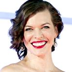 First pic of Milla Jovovich at Resident Evil retribution premiere