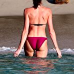 Second pic of Stephanie Seymour wearing a bikini on the beach