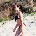 Fourth pic of Stephanie Seymour wearing a bikini on the beach