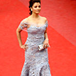 First pic of Aishwarya Rai and Eva Longoria in night dress at Cannes 2010 redcarpet