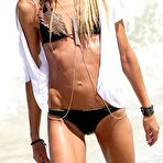 Second pic of Sharni Vinson enjoying a day at the beach in Sydney