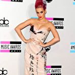 Third pic of Katy Perry posing at 2011 American Music Awards