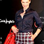 Fourth pic of Milla Jovovich promotes new Tommy Hilfiger bag