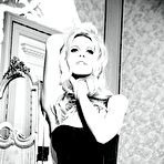 Second pic of Claudia Schiffer sexy black-&-white photoshoot