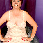 First pic of THE SEXIEST OLDER WOMEN ON THE WEB!