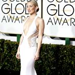 Second pic of Kate Hudson slight cleavage in white dress
