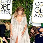 Second pic of Jennifer Lopez legs and celavage at Golden Globe