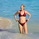 Fourth pic of Uma Thurman hard nipples under red bikini