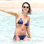 Fourth pic of Jessica Alba wearing a bikini in the Caribbean