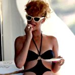 Second pic of  Rihanna fully naked at TheFreeCelebrityMovieArchive.com! 