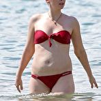 Fourth pic of Elisabeth Harnois in red bikini on a beach