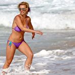 Third pic of Britney Spears sexy in bikini on a beach in Hawaii