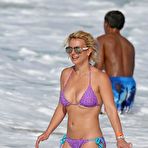 First pic of Britney Spears sexy in bikini candids