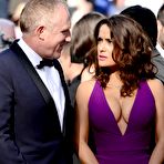 First pic of Salma Hayek sexy cleavage in Cannes