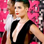 Second pic of Halsey cleavage at MTV Video Music Awards