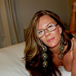 Second pic of busty US milf - Home Porn Bay