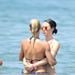 Second pic of Michelle Hunziker & daughter flashing asses
