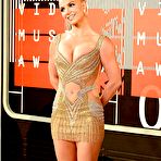 First pic of Britney Spears legs and cleavage at MTV Video Music Awards