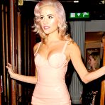 Second pic of Pixie Lott in Hard Rock Cafe in London