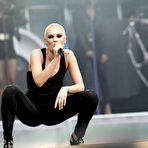 Second pic of Jessie J sexy performs on the stage
