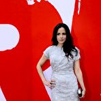 Second pic of Mary-Louise Parker long legs at premiere