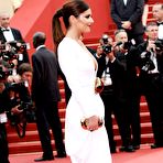 Third pic of Cheryl Cole slight cleavage at Cannes redcarpet