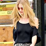 First pic of Rosie Huntington-Whiteley pokies under tight top