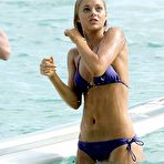 First pic of Samara Weaving in blue bikini on the beach in Honolulu