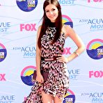 Second pic of Victoria Justice posing at 2012 Teen Choice Awards